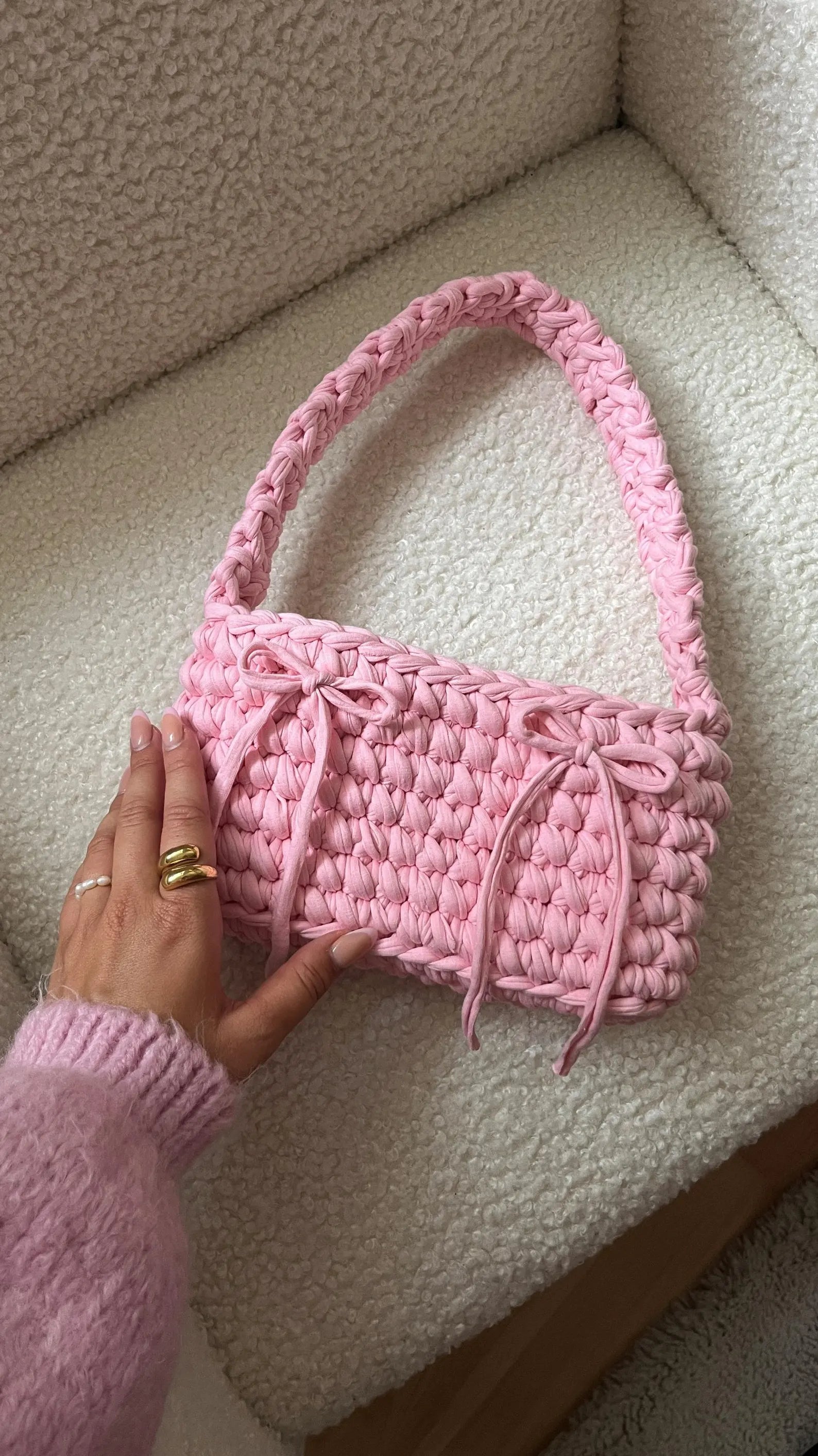 Fiyonk Detaylı El Örgüsü Baget Çanta